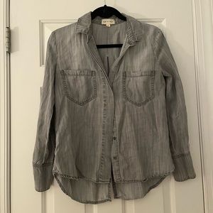 Great Condition Anthropologie Cloth & Stone Grey Denim Washed Button Up